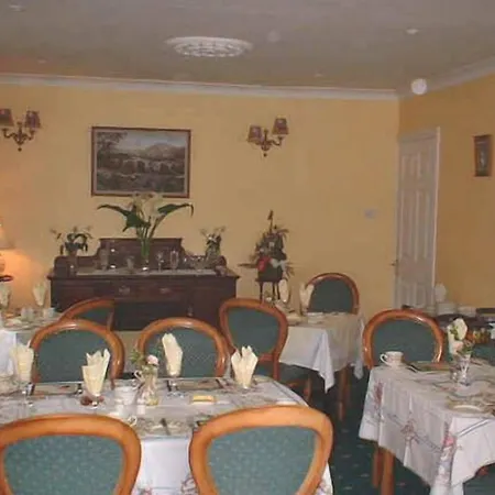 Ashleigh House Hotel 4*